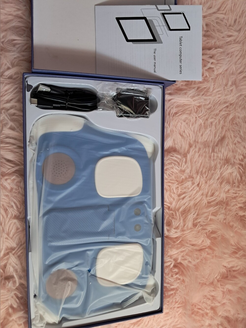 Blue Tablet with Camera - Portable Family Tablet Android 12 Go Edition Brand New - Picture 2 of 8